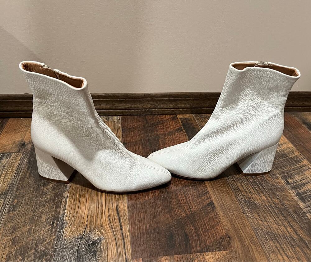 Thursday Boot Co - White Heartbreaker Boot / size 6